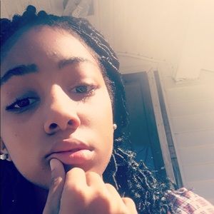 Meet your Posher, Chelsy